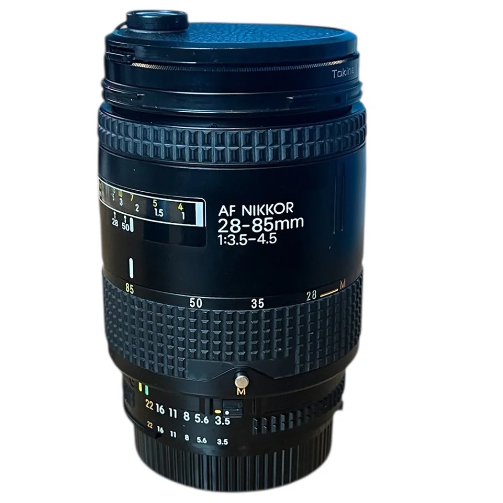 Nikon AF Nikkor 28–85mm f/3.5–4.5 Lens w/ Tokina UV 62mm Filter & Case Japan